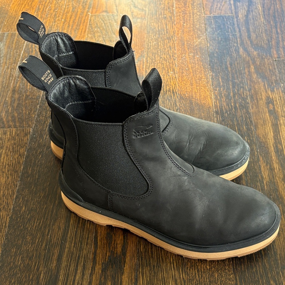 Sorel Hi-Line Chelsea Boot - Picture 2 of 6